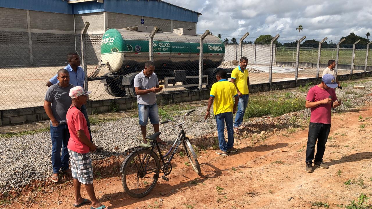 Taxistas Protestam Contra Ritmo De Obra Realizada Pelo Governo Do Estado Na Ba 084 Em Conceição 