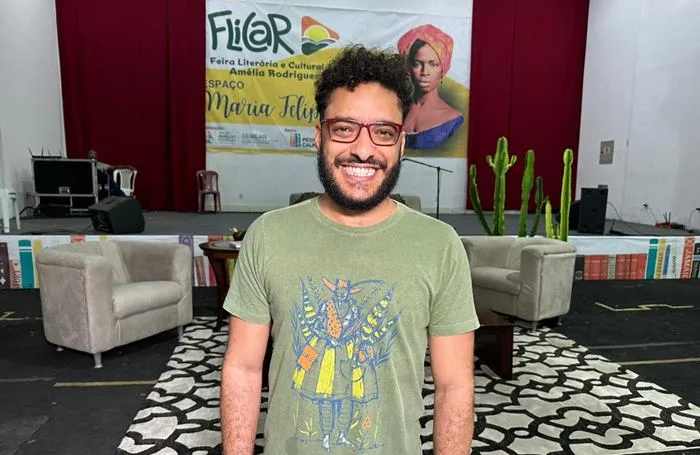Ator, roteirista e diretor baiano Thiago Almasy