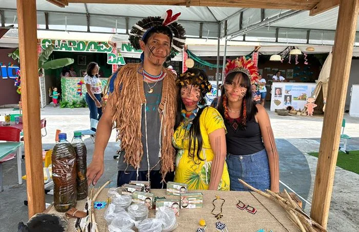 Indígenas da etnia Pataxó realizaram apresentações na feira literária