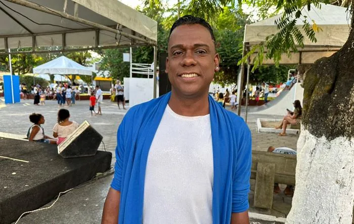 O músico e educador Robson O Pretu, artista de Amélia Rodrigues
