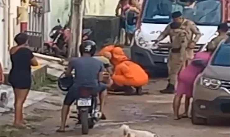 Mulher cai de 1° andar de imóvel e alega que foi empurrada por companheiro