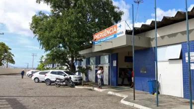 Adolescente está internado na UTI do Hospital Eládio Lasserre, no bairro de Cajazeiras, em Salvador — Foto: Reprodução/Sesab