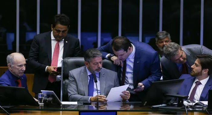 Câmara aprova projeto de lei de taxação para super-ricos. Foto: Reprodução| Lula Marques/ Agência Brasil Economia