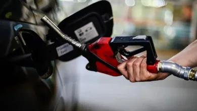 No momento, a Petrobras está mantendo estáveis seus preços de venda de gasolina às distribuidoras - Foto: Marcello Casal Jr | Agência Brasil