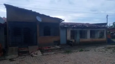 Telhados de casas foram arrancados com a intensidade do vento - Foto: Arquivo pessoal
