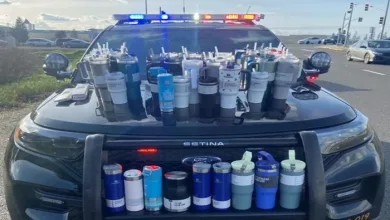 Imagens de copos roubados que a polícia encontrou — Foto: Reprodução/rosevillepolice