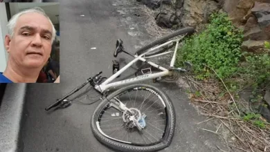 Ciclista morre após ser atropelado por carro no sul da Bahia — Foto: Reprodução/TV Santa Cruz