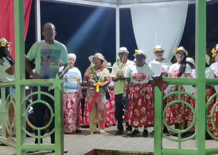 Terno de Reis Maria Simeana resgata tradição cultural em Oliveira dos Campinhos. Foto: Reprodução/ Arquivo Pessoal