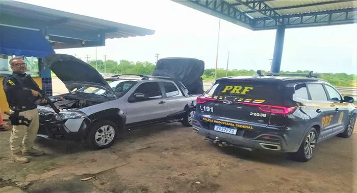 Veículo roubado em Salvador é recuperado pela PRF em Feira de Santana- Foto: Reprodução/ Nucom PRF