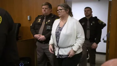 Jennifer Crumbley, mãe do adolescente responsável pelo ataque em novembro de 2021 em Michigan