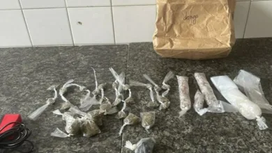 Suspeito de tráfico é preso com 15 porções de maconha e 230 pedras de crack- Foto: Divulgação