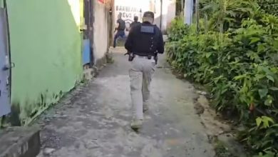 Homem é preso durante operação contra grupos criminosos ligados ao tráfico de drogas e homicídios- Foto: Divulgação/Polícia Civil