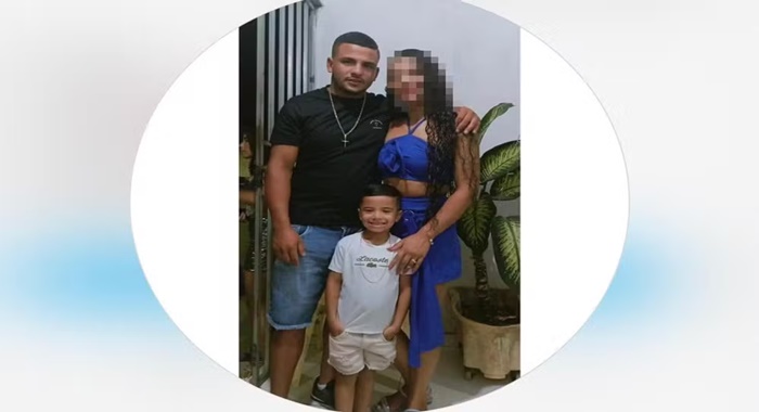 Pai e filho morrem após batida entre carro e caminhão em estrada do oeste da Bahia — Foto: Reprodução/Redes Sociais