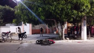 Mulher morre após perder controle de moto e bater contra poste em Irará- Foto: Reprodução/ Redes Sociais