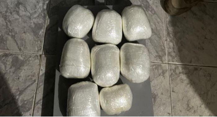 PRF apreende mais de 7kg de cloridrato de cocaína na BR-116 em Feira de Santana- Foto: Reprodução/ Nucom PRF