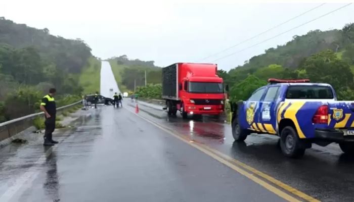 PM de folga fica ferido após colisão com caminhão desgovernado - Foto: Reprodução